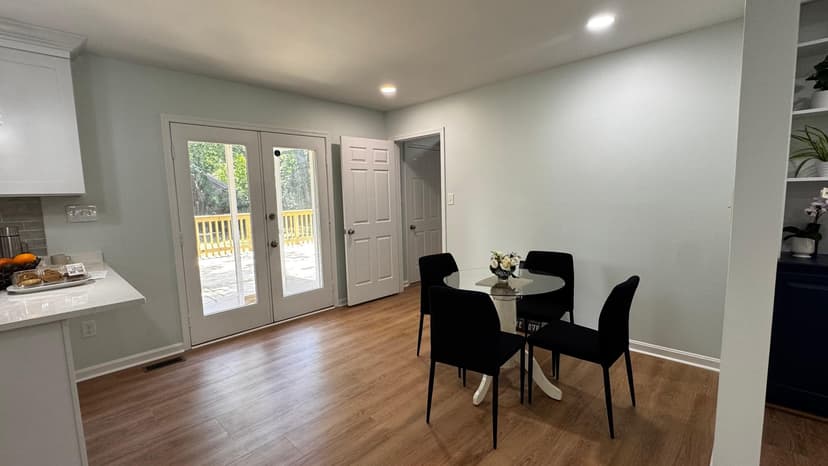 Dining area, finished